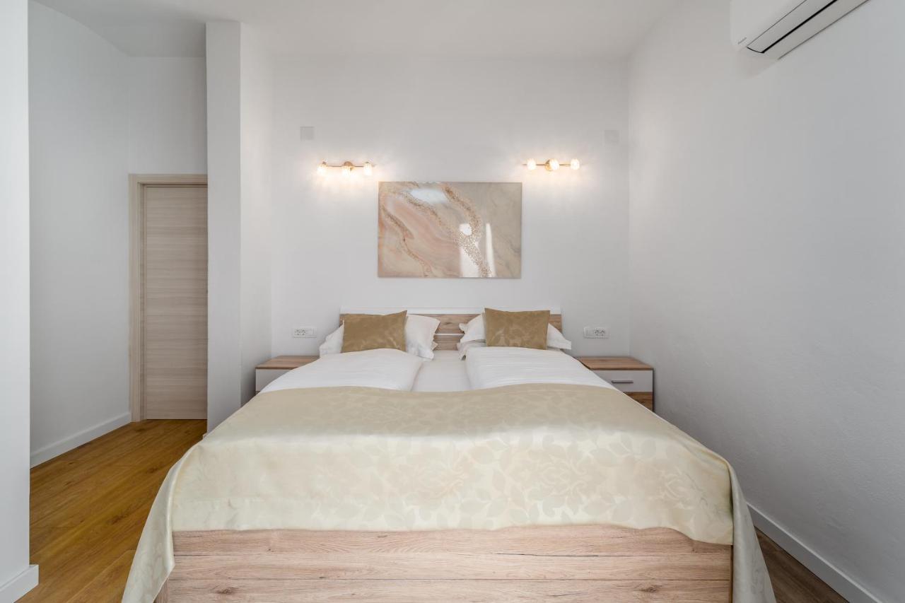 Rooms Vedrana (Adults Only) โปดสตรานา ห้อง รูปภาพ