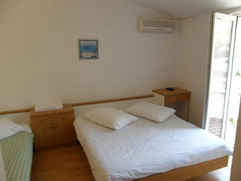 Rooms Vedrana (Adults Only) โปดสตรานา ภายนอก รูปภาพ